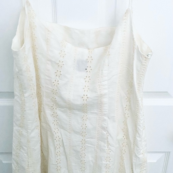 Essentials Cream Embroidered Blouse - Picture 2 of 7